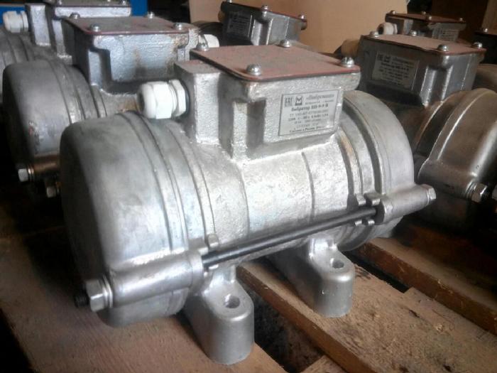 Вибратор площадный ВИ-99 В-В фото 1